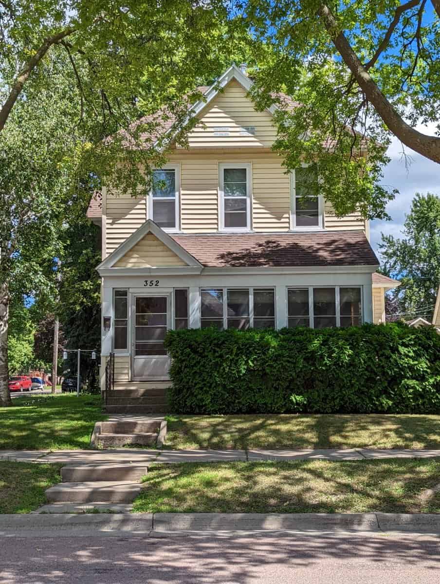 352 E 8Th St – Unit 2 2 - Brick &Amp; Beam Property Management